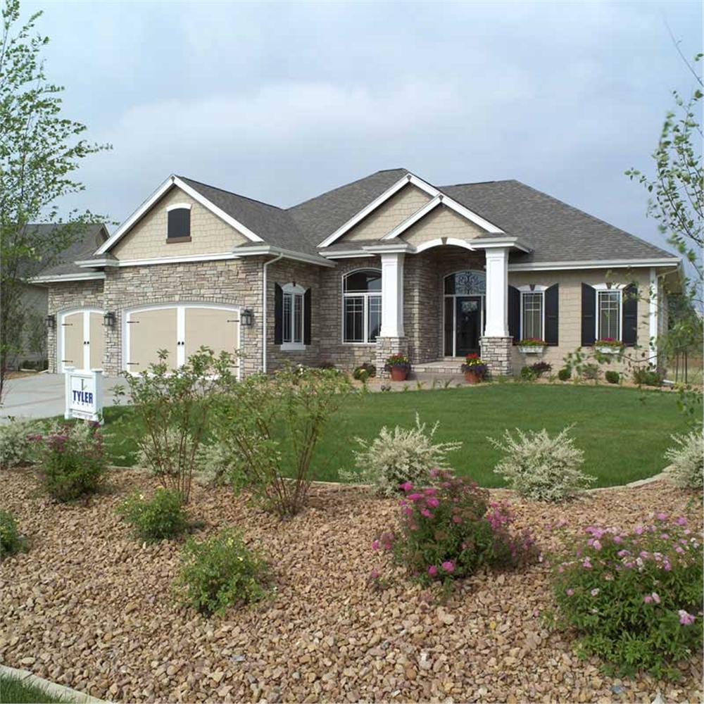 Landscaping: Garden of this 2-Bedroom,2049 Sq Ft Plan -2049