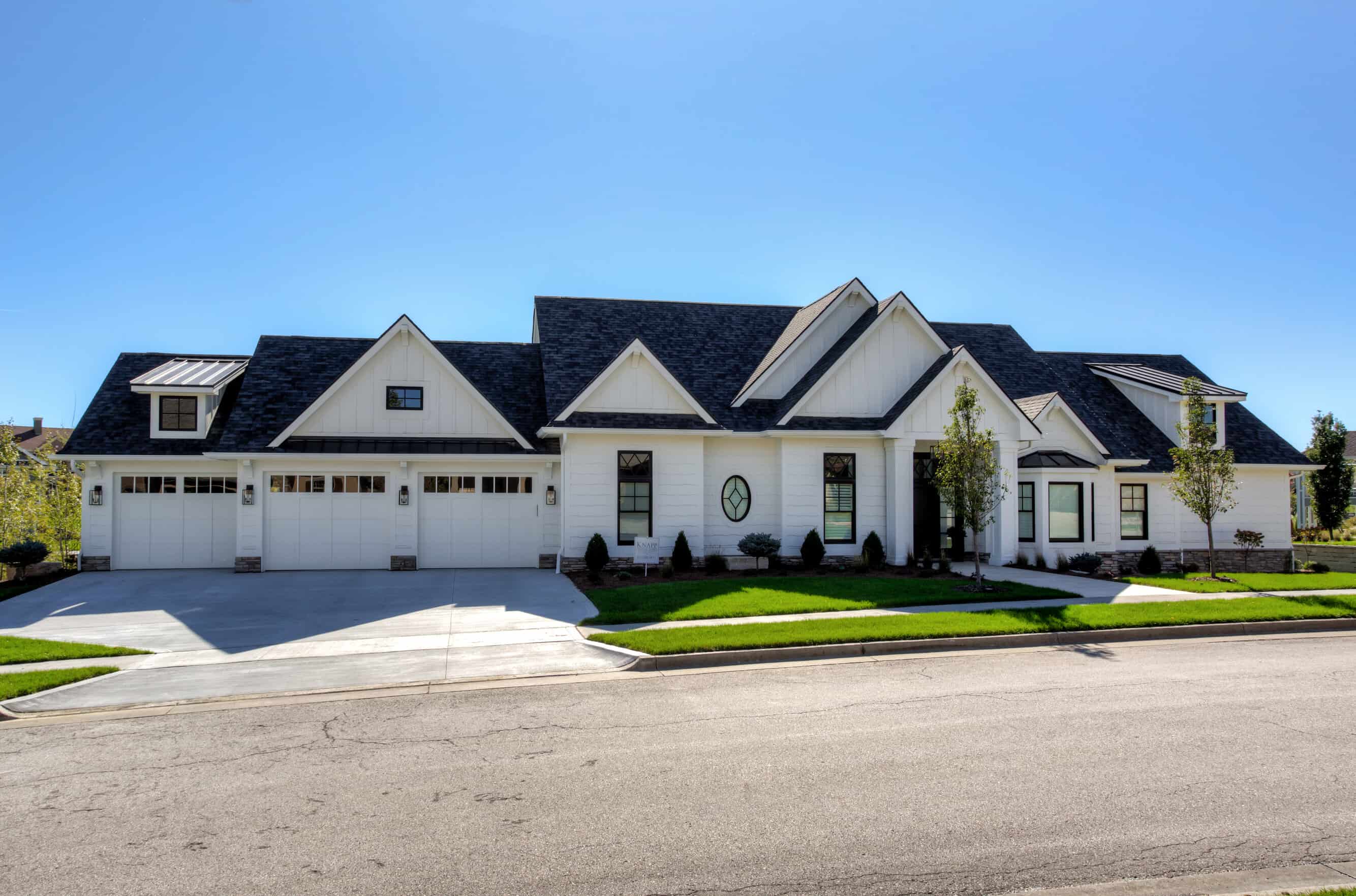 Front View of this 3-Bedroom,2784 Sq Ft Plan -101-1980