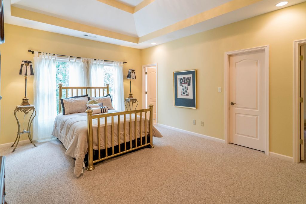 Home Interior Photograph of this 4-Bedroom,6076 Sq Ft Plan -6076