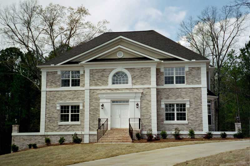 Colonial home (ThePlanCollection: Plan #106-1183)