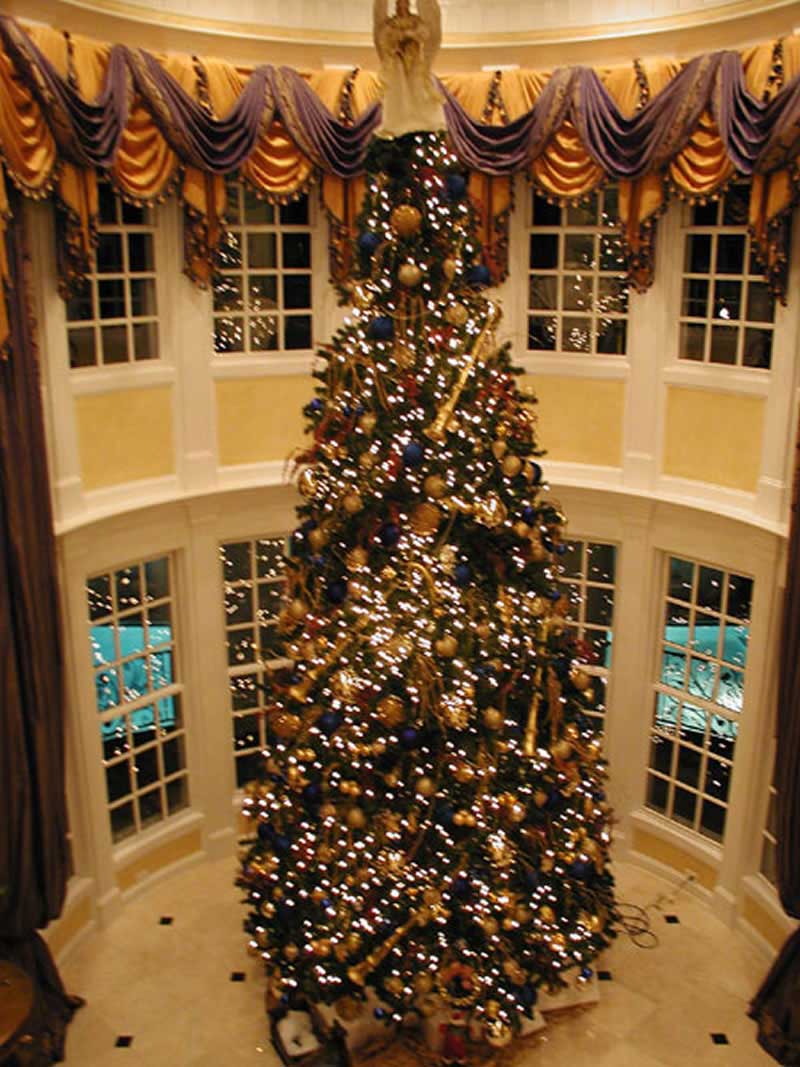 Great Room: Holidays of this 6-Bedroom,8210 Sq Ft Plan -8210