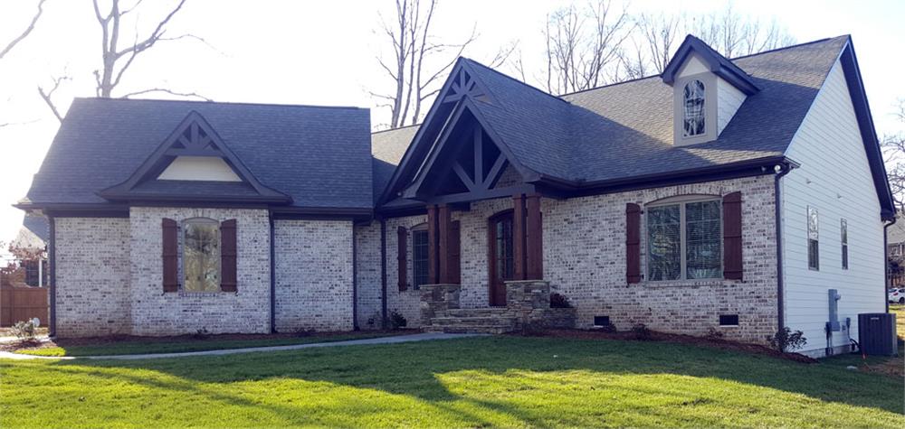 Side View of this 3-Bedroom,2404 Sq Ft Plan -2404