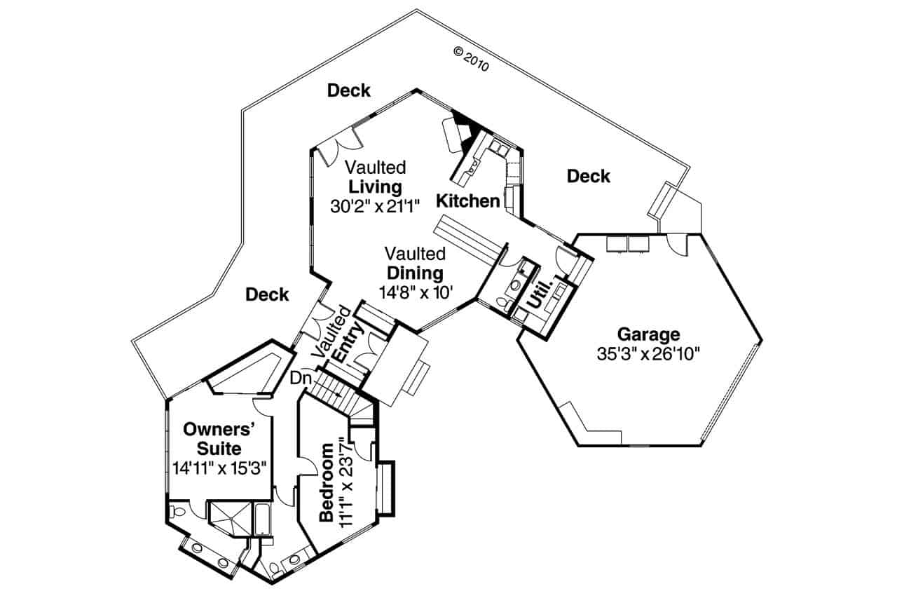 Floor Plan Main Level of Contemporary Plan #108-1015