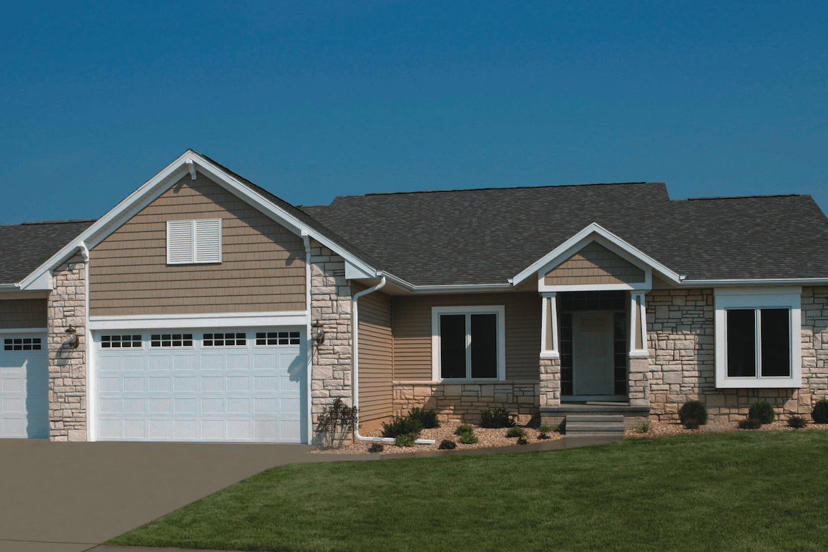 Ranch home plan (ThePlanCollection: House Plan #120-1475)