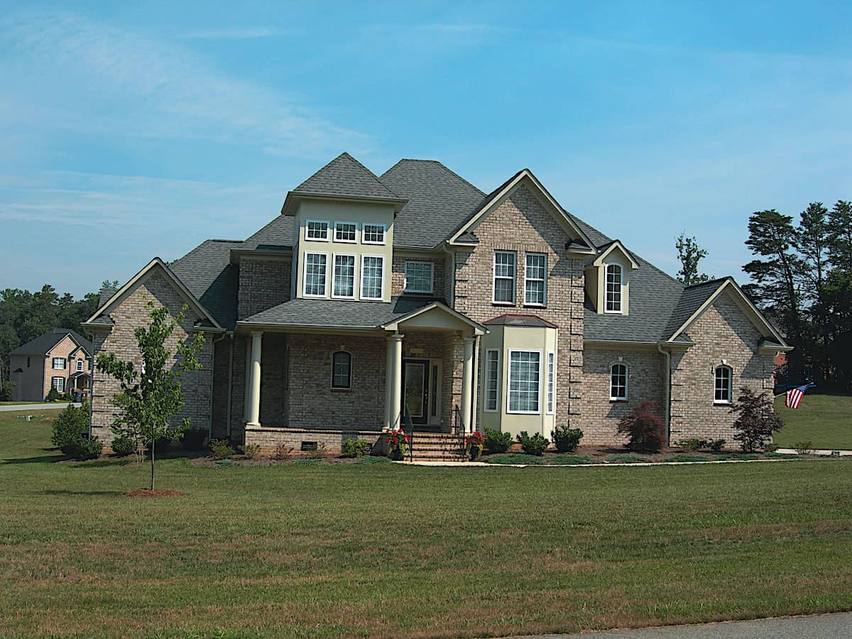 Front View of this 4-Bedroom,2639 Sq Ft Plan -120-1983