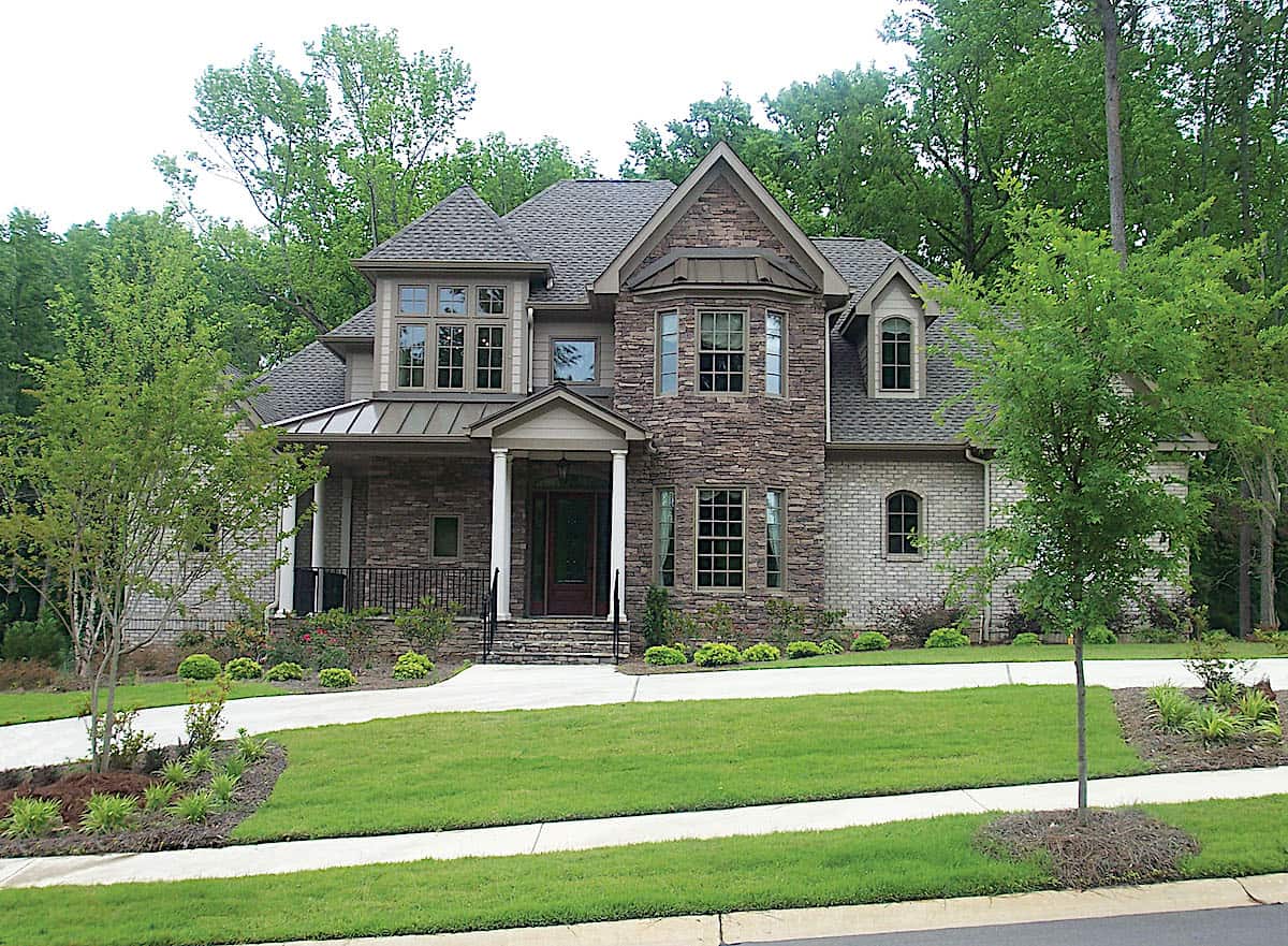 Front View of this 4-Bedroom,2639 Sq Ft Plan -120-1983