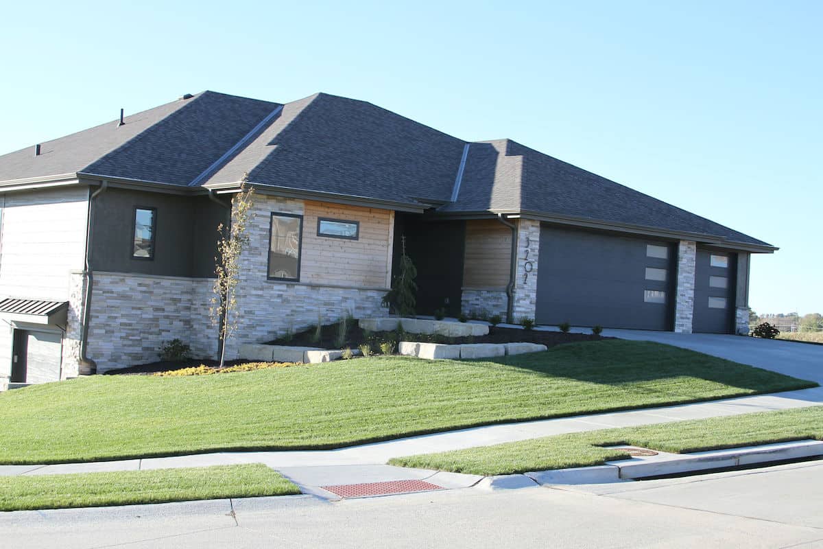 Left Side View of this 5-Bedroom,3743 Sq Ft Plan -120-2644