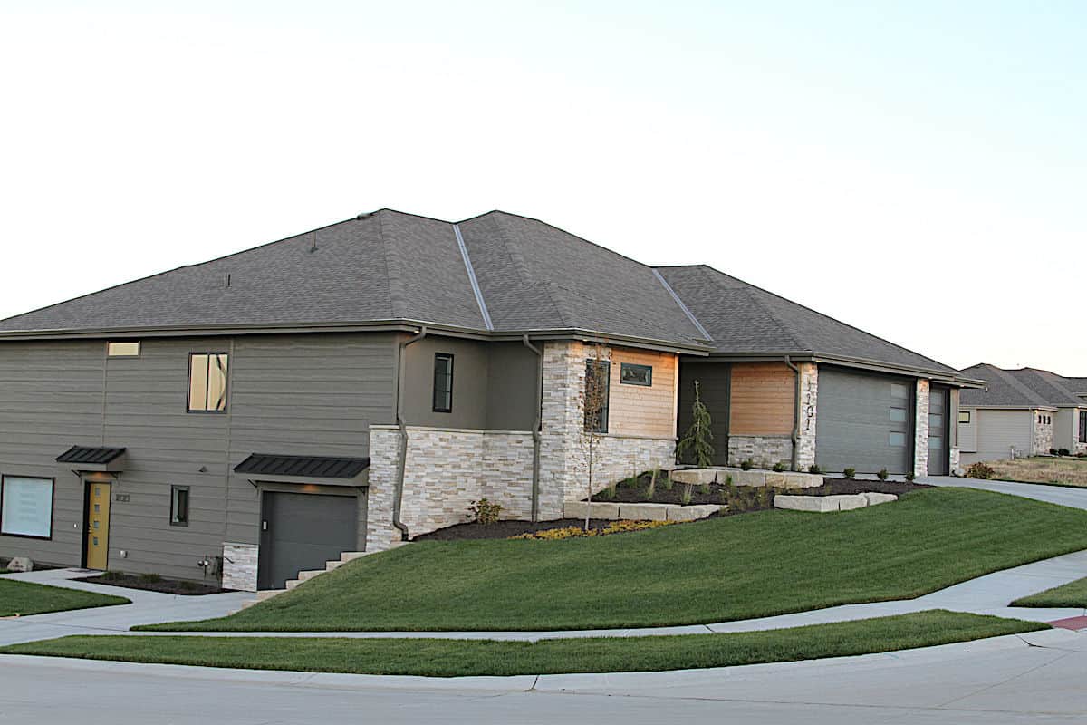 Left Side View of this 5-Bedroom,3743 Sq Ft Plan -120-2644