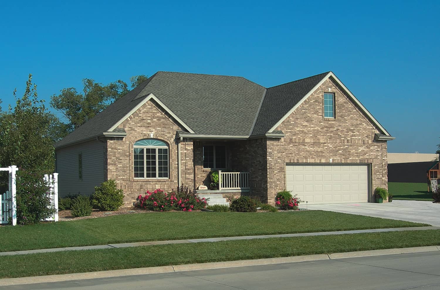 Front View of this 3-Bedroom, 1413 Sq Ft Plan - 120-2691