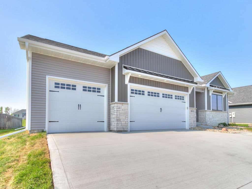 Garage of this 3-Bedroom,1642 Sq Ft Plan -120-2696