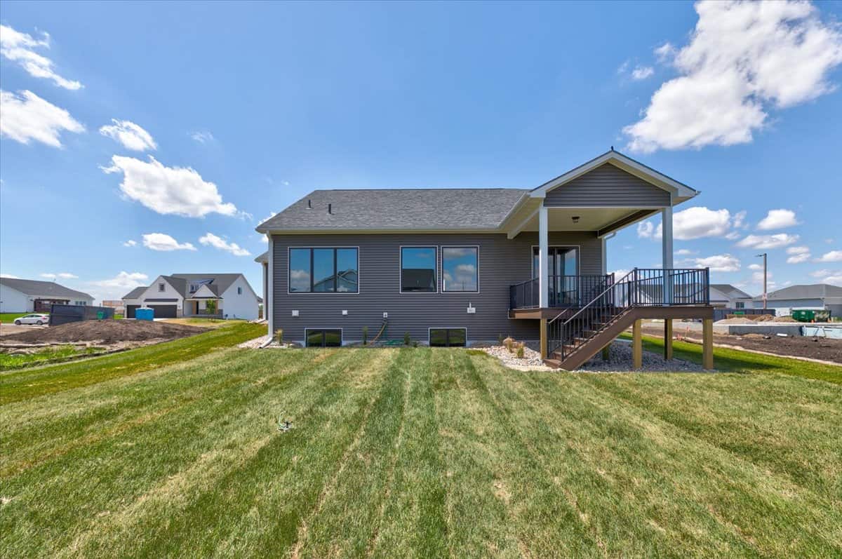Rear View of this 3-Bedroom,1603 Sq Ft Plan -120-2713