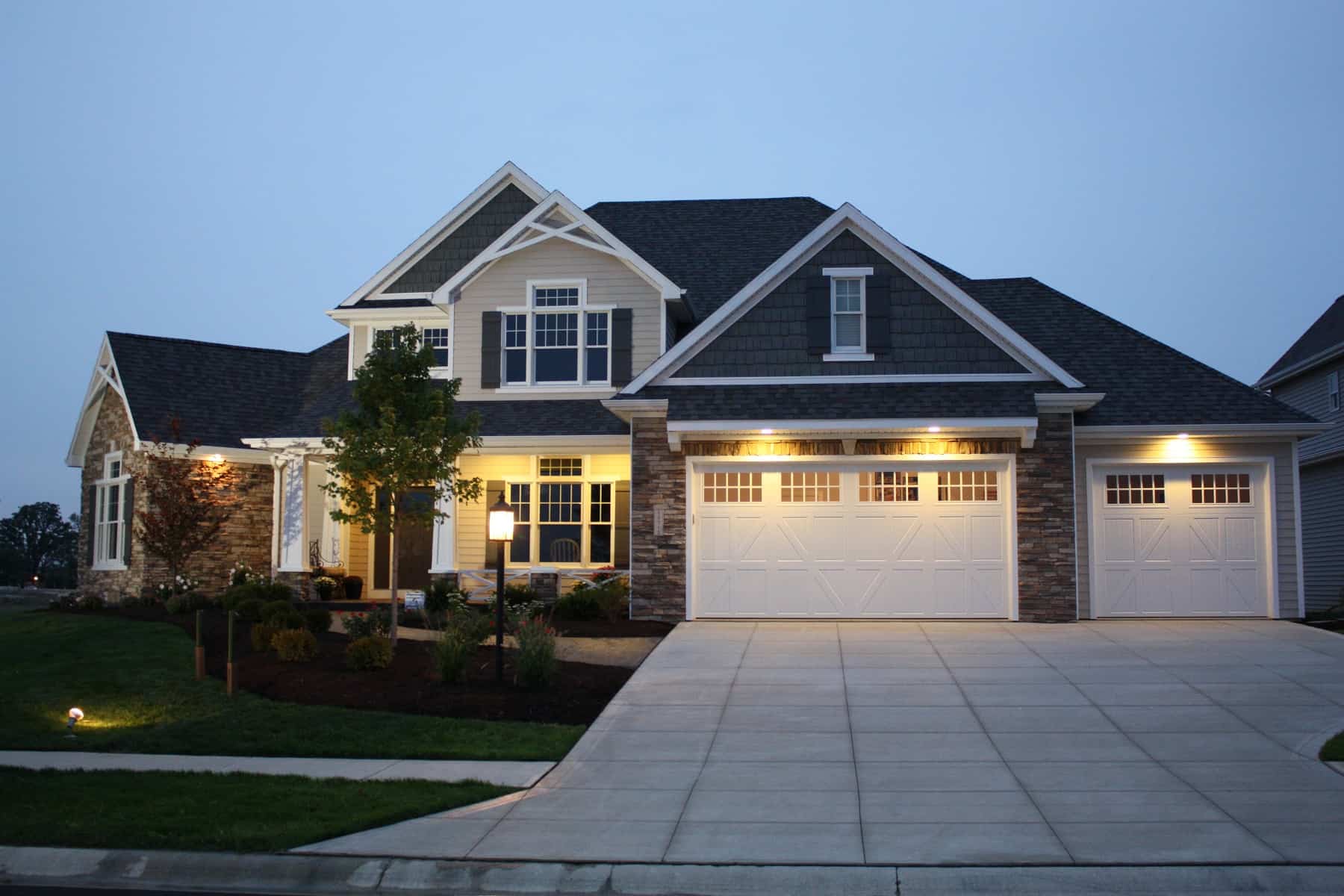 Front View of this 4-Bedroom,2836 Sq Ft Plan -120-2774