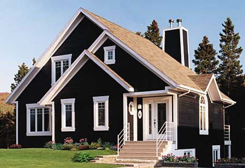 Front elevation of Country home (ThePlanCollection: House Plan #126-1304)