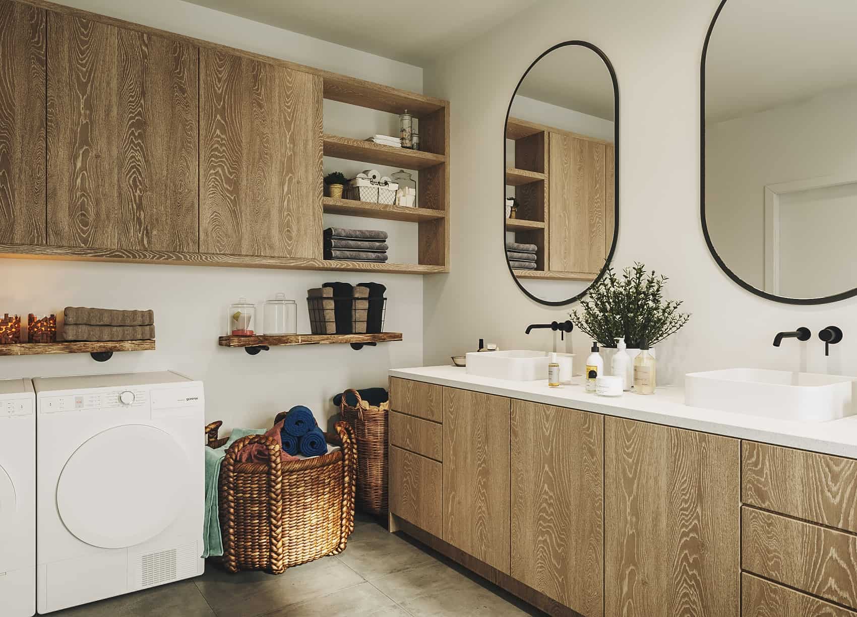 Bathroom of this 2-Bedroom, 998 Sq Ft Plan - 126-2007