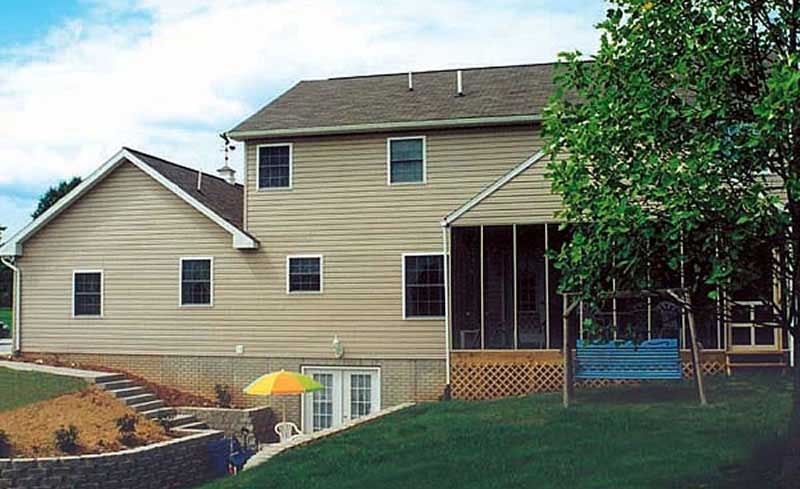 Rear View of this 3-Bedroom,2647 Sq Ft Plan -131-1057