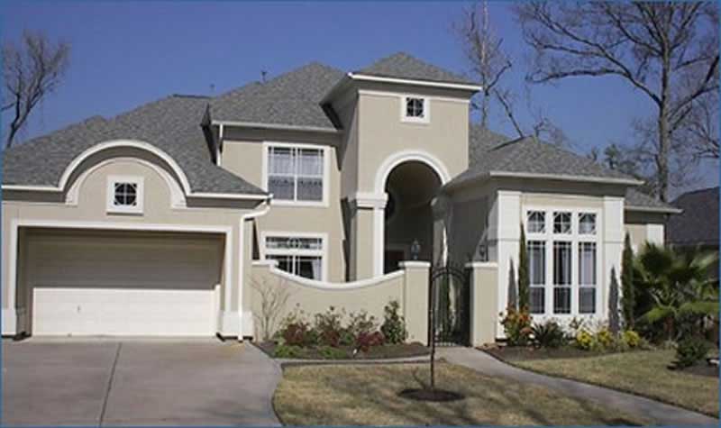 Front elevation of Luxury home (ThePlanCollection: House Plan #134-1194)