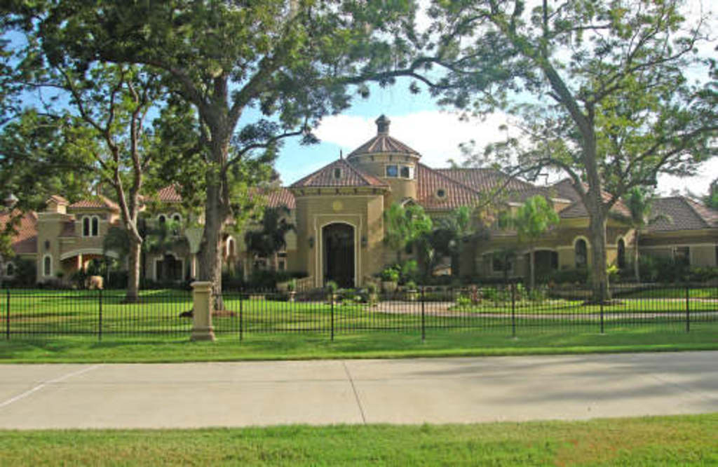 Luxurious Mansion Estate
