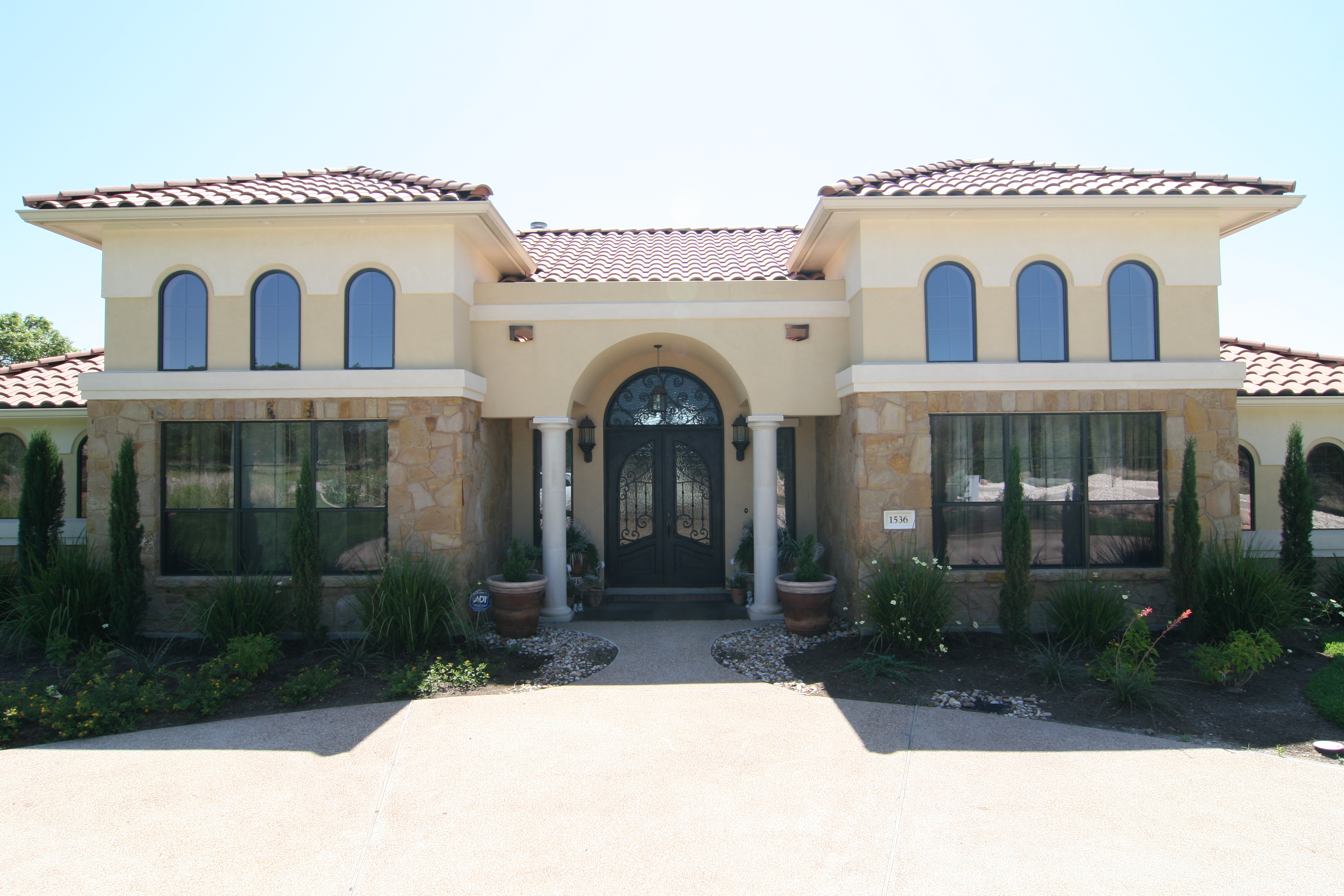Front View of this 3-Bedroom,2504 Sq Ft Plan -136-1031