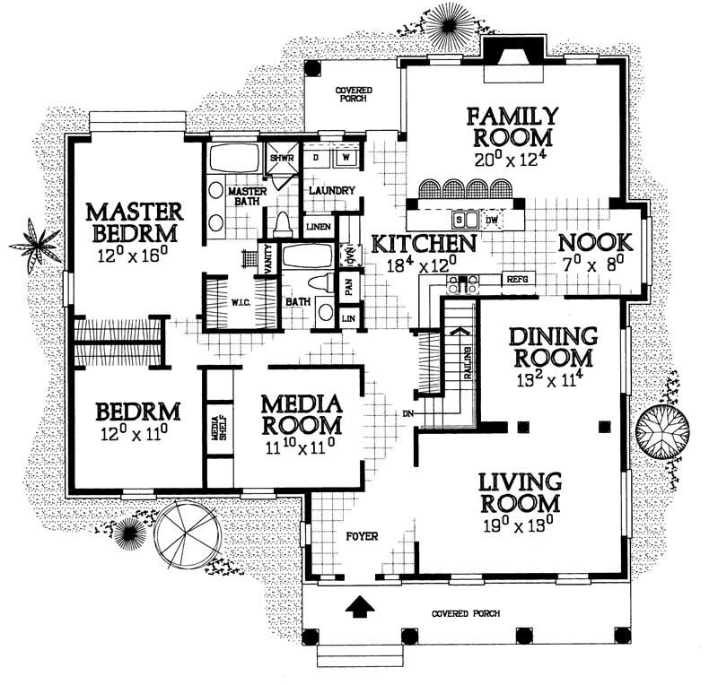 Floor Plan First Story of Colonial Plan #137-1149