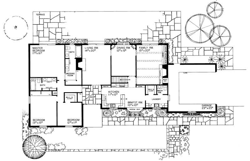 Floor Plan First Story of Ranch Plan #137-1186