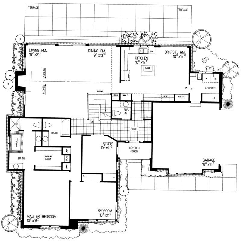 Floor Plan First Story of European Plan #137-1540