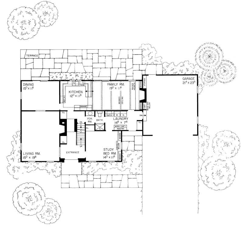 Floor Plan First Story of Colonial Plan #137-1680