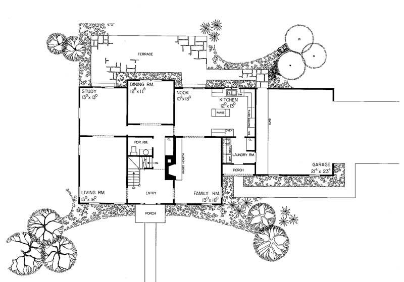 Floor Plan First Story of Colonial Plan #137-1711
