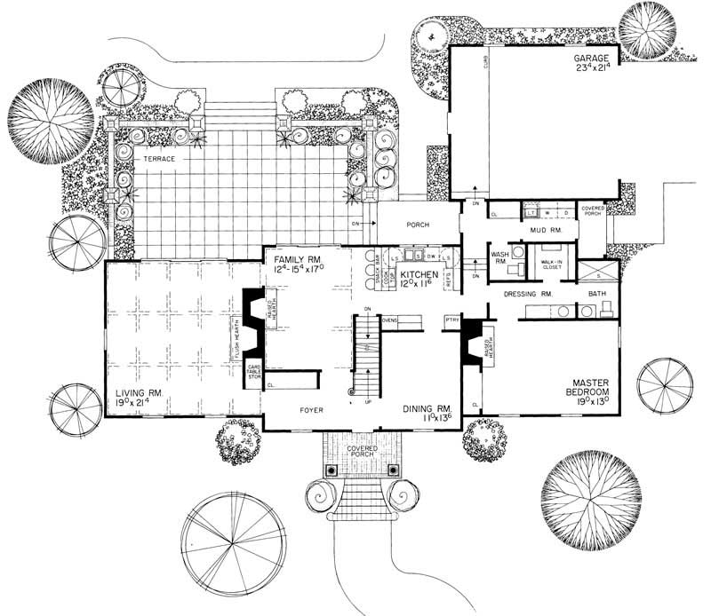 Floor Plan First Story of Colonial Plan #137-1836