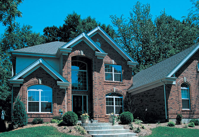 Front elevation of Traditional home (ThePlanCollection: House Plan #138-1081)