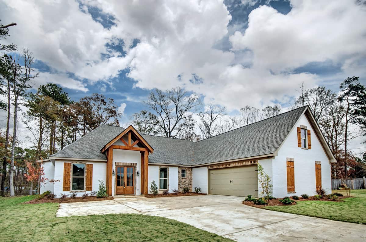 Ranch home (ThePlanCollection: Plan #140-1088)