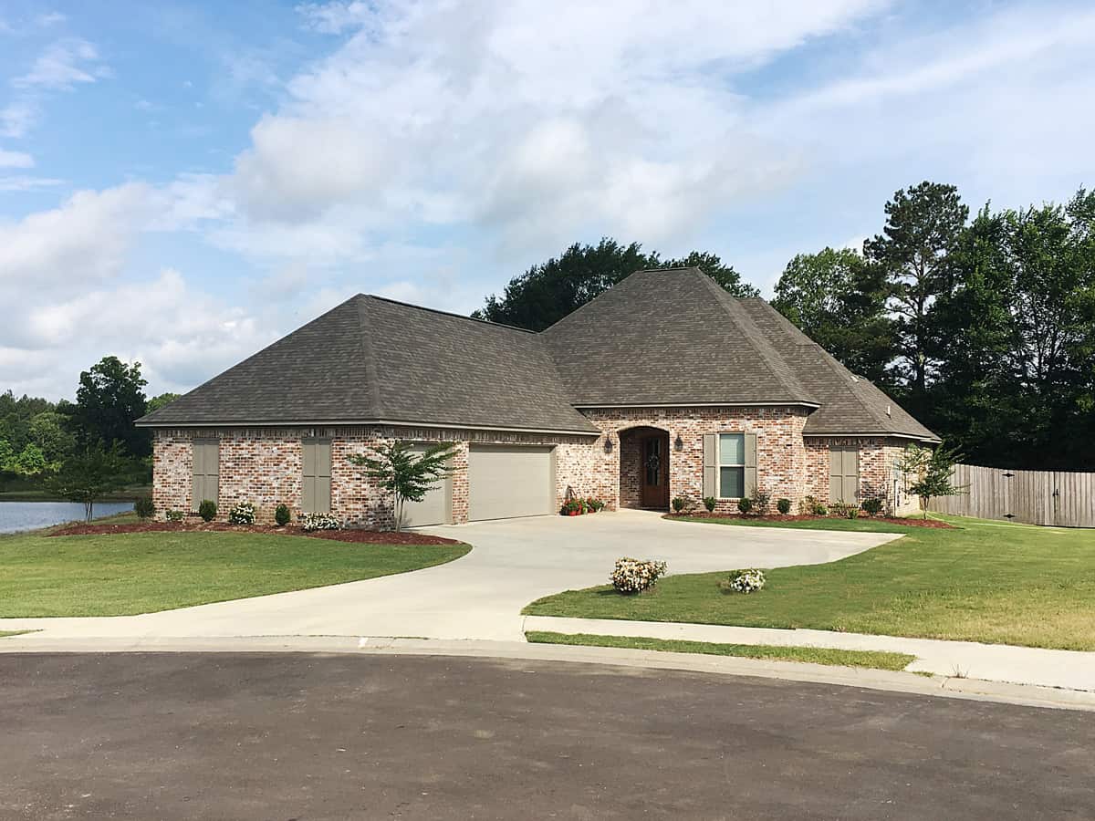 French style home (ThePlanCollection: Plan #140-1098)