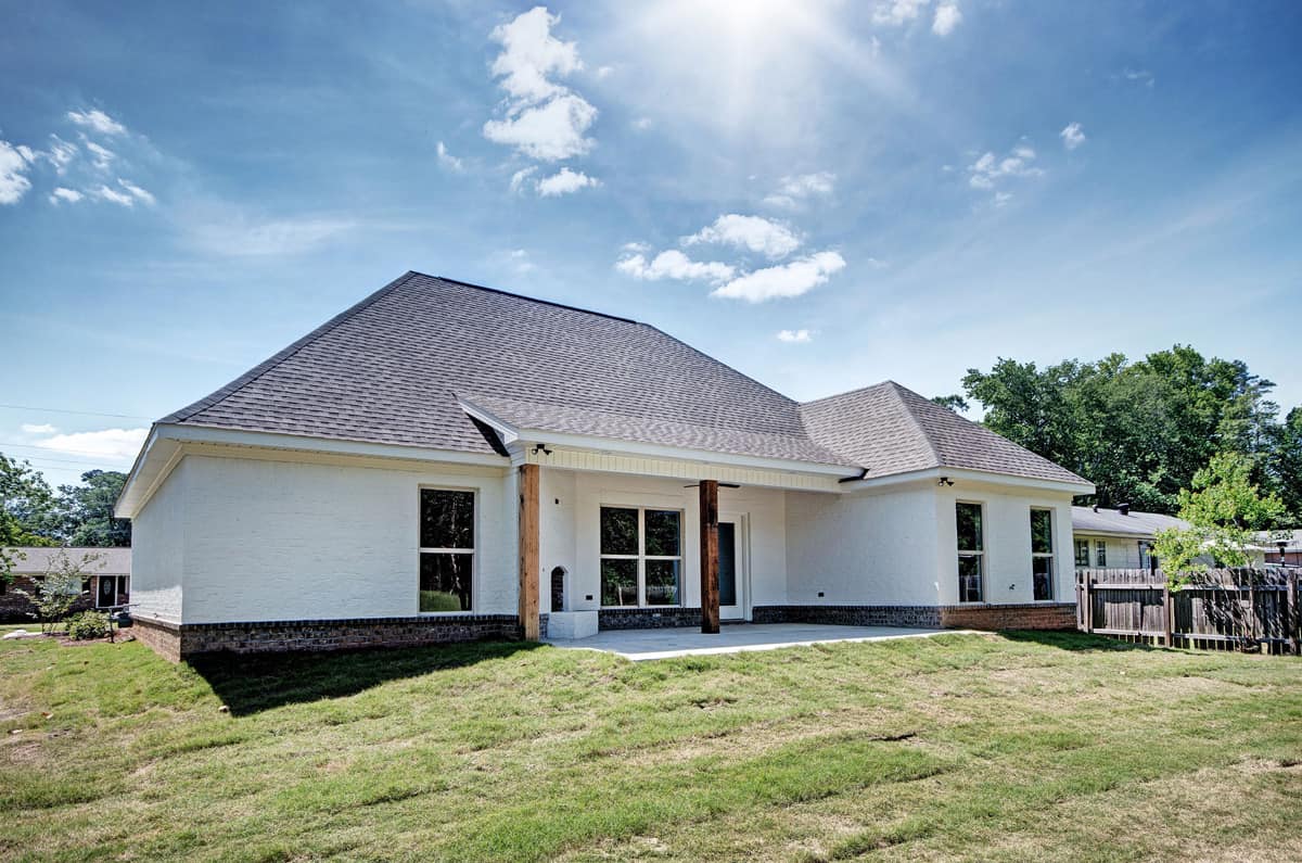 Rear View of this 3-Bedroom,1581 Sq Ft Plan -1581