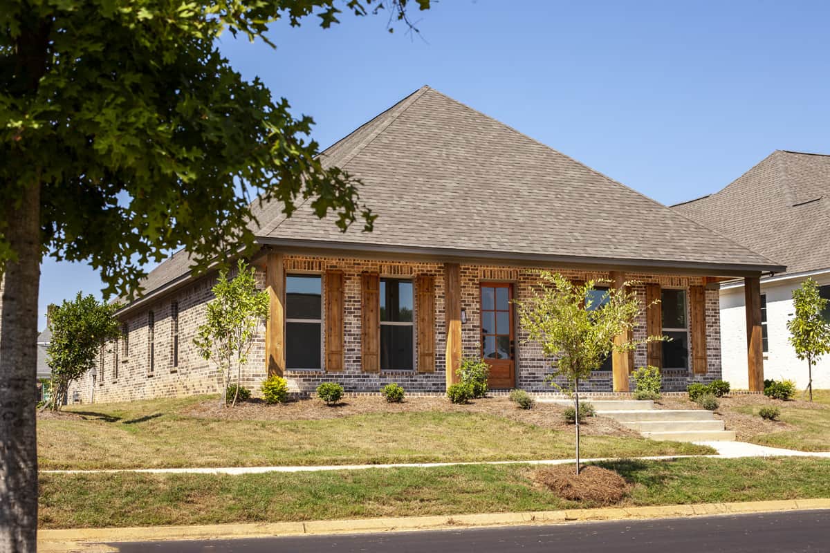 Side View of this 4-Bedroom,2566 Sq Ft Plan -140-1105