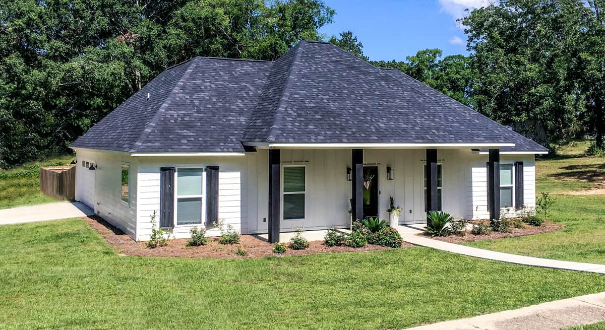 Side View of this 3-Bedroom,1422 Sq Ft Plan -140-1117