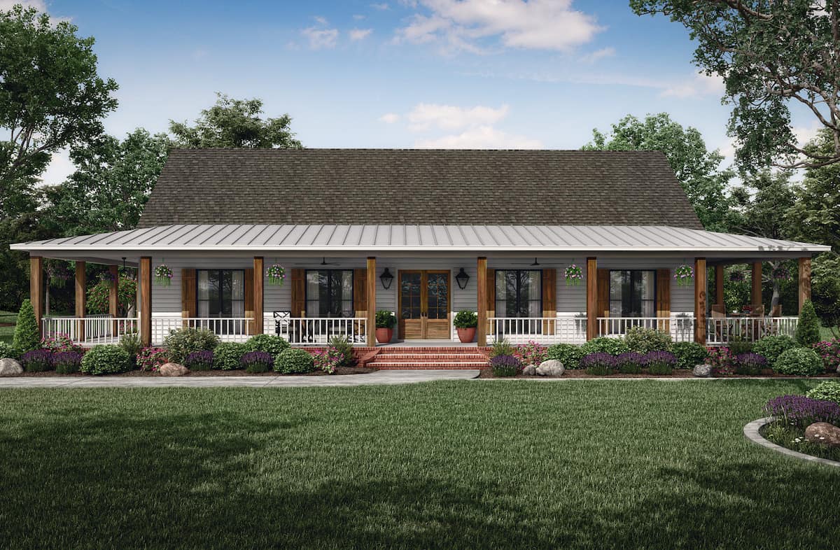 Front elevation of Ranch home (ThePlanCollection: House Plan #140-1121)
