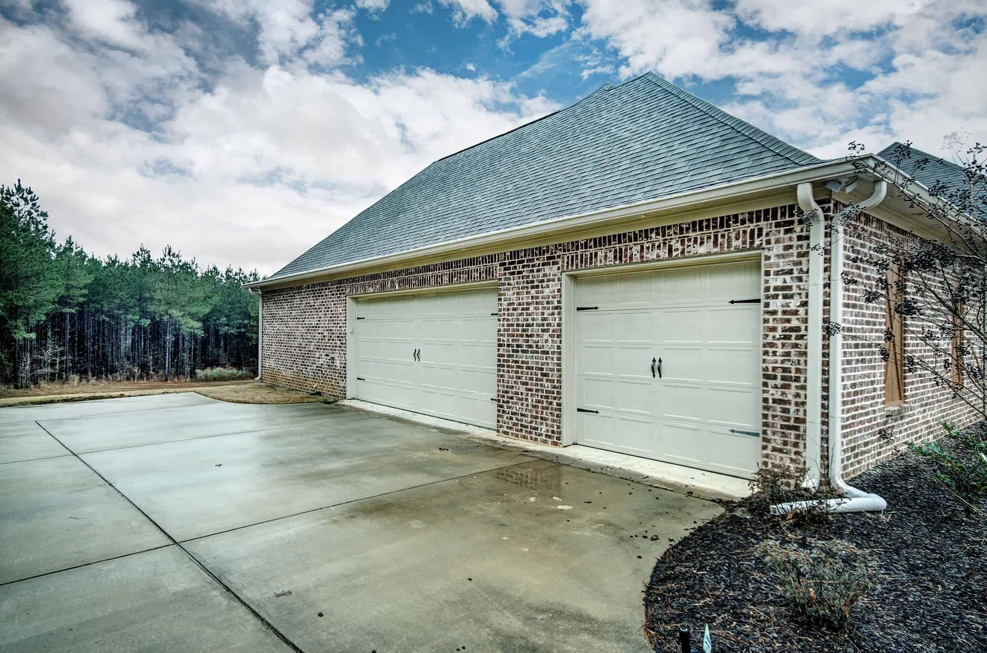 Garage of this 4-Bedroom,2648 Sq Ft Plan -140-1123