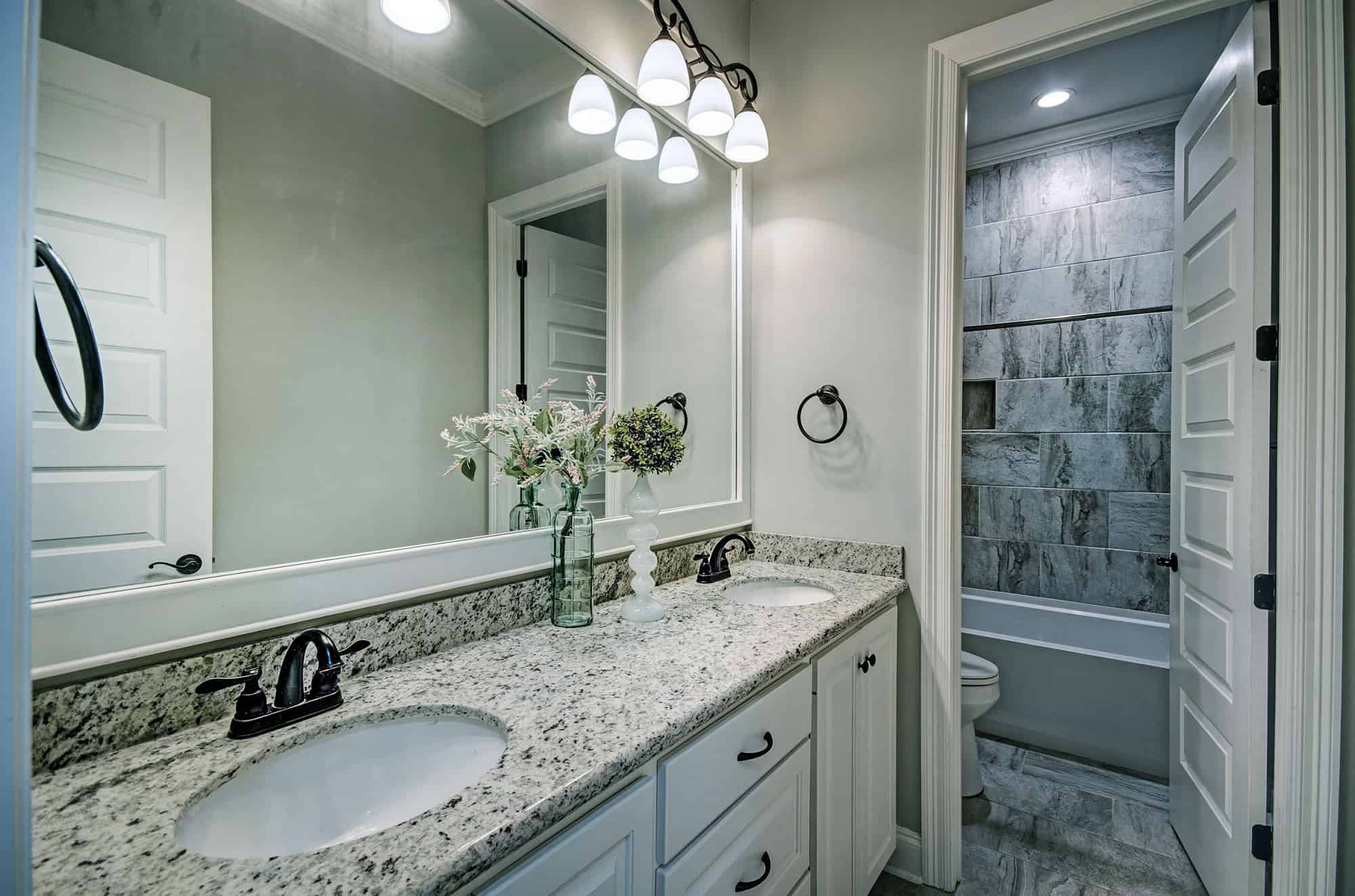 Bathroom of this 4-Bedroom,2648 Sq Ft Plan -140-1123