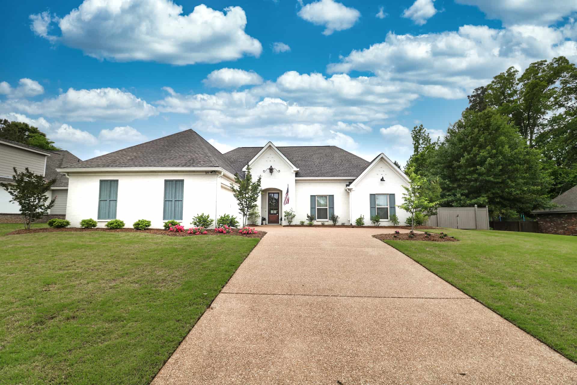 Front View of this 4-Bedroom,2322 Sq Ft Plan -140-1135
