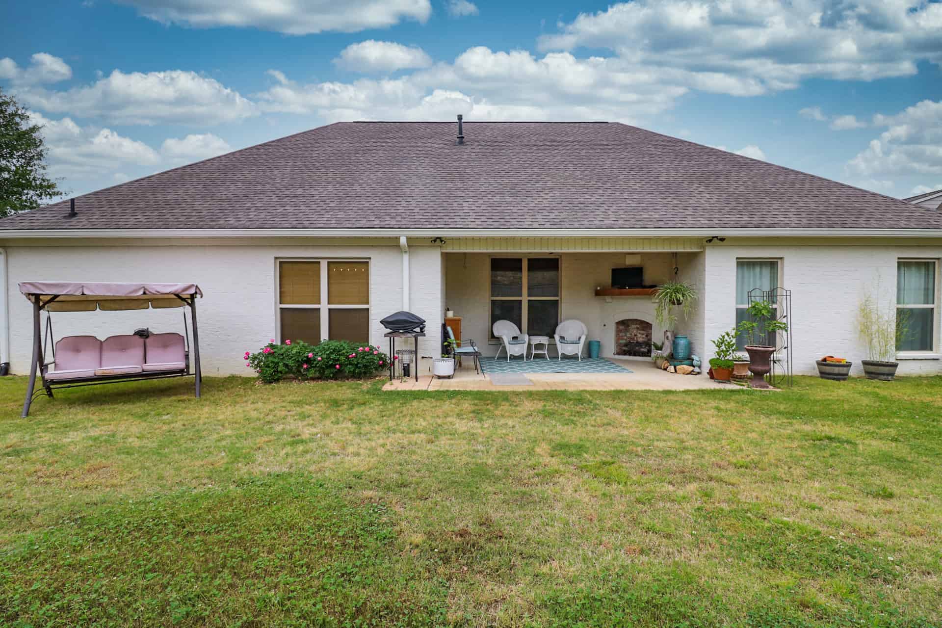 Rear View of this 4-Bedroom,2322 Sq Ft Plan -140-1135