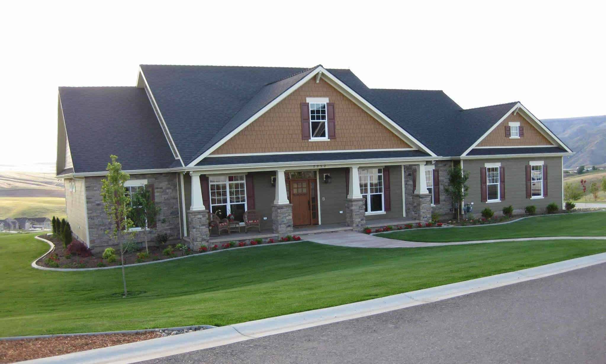 Front View of this 4-Bedroom,2800 Sq Ft Plan -141-1038