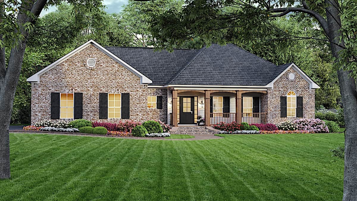 Ranch style house (ThePlanCollection: Plan #141-1135)