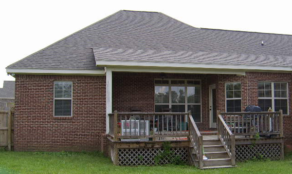 Rear View of this 3-Bedroom,1638 Sq Ft Plan -141-1196