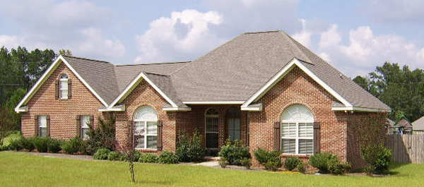 Front elevation of Ranch home (ThePlanCollection: House Plan #141-1196)