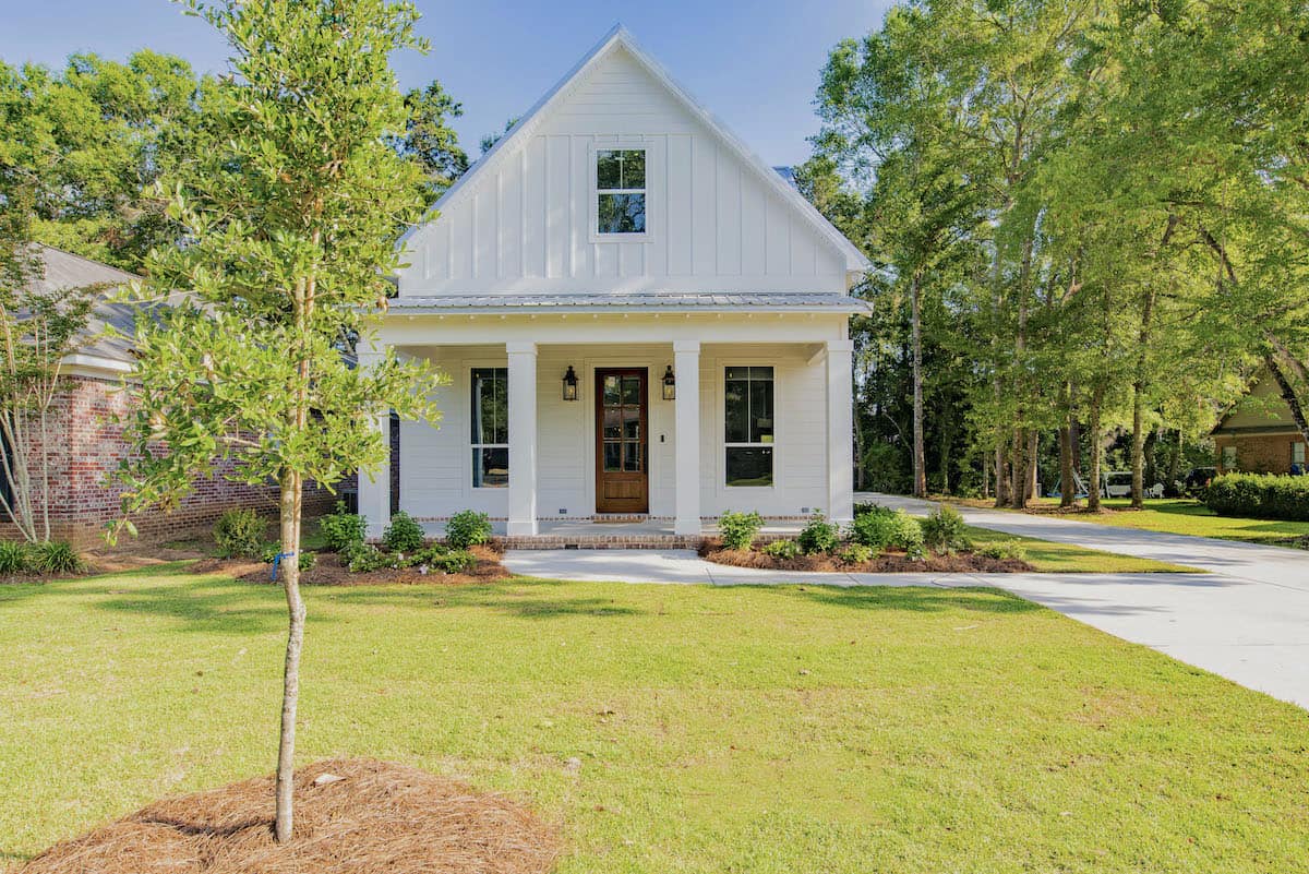 Front View of this 4-Bedroom,2184 Sq Ft Plan -142-1128
