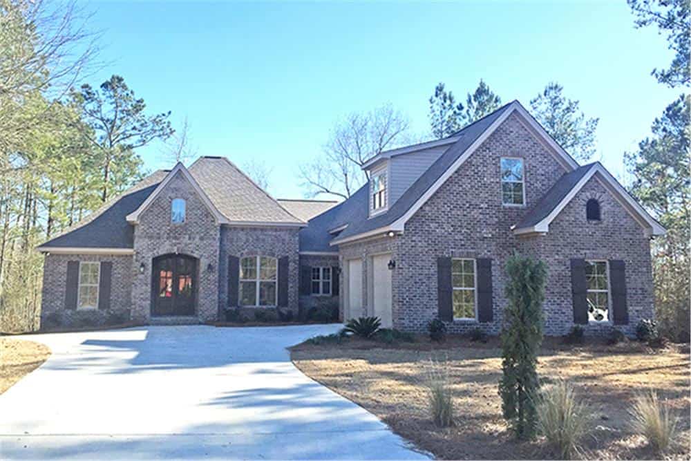 Front View of this 3-Bedroom,2405 Sq Ft Plan -142-1150