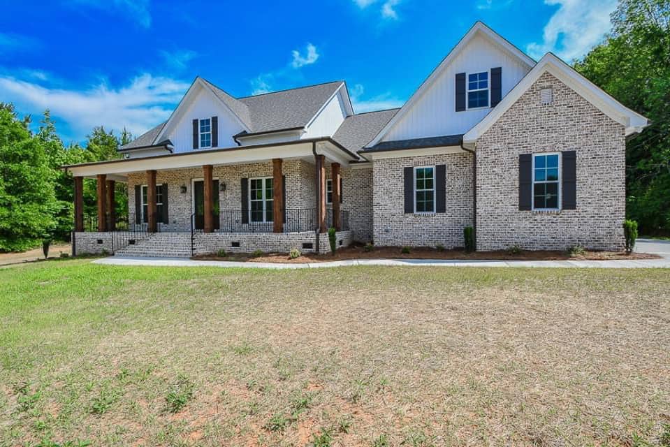 Front View of this 3-Bedroom,2469 Sq Ft Plan -142-1166