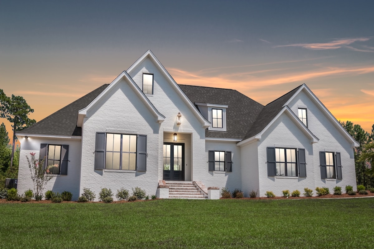 Country Traditional style home plan (ThePlanCollection: House Plan #142-1188)