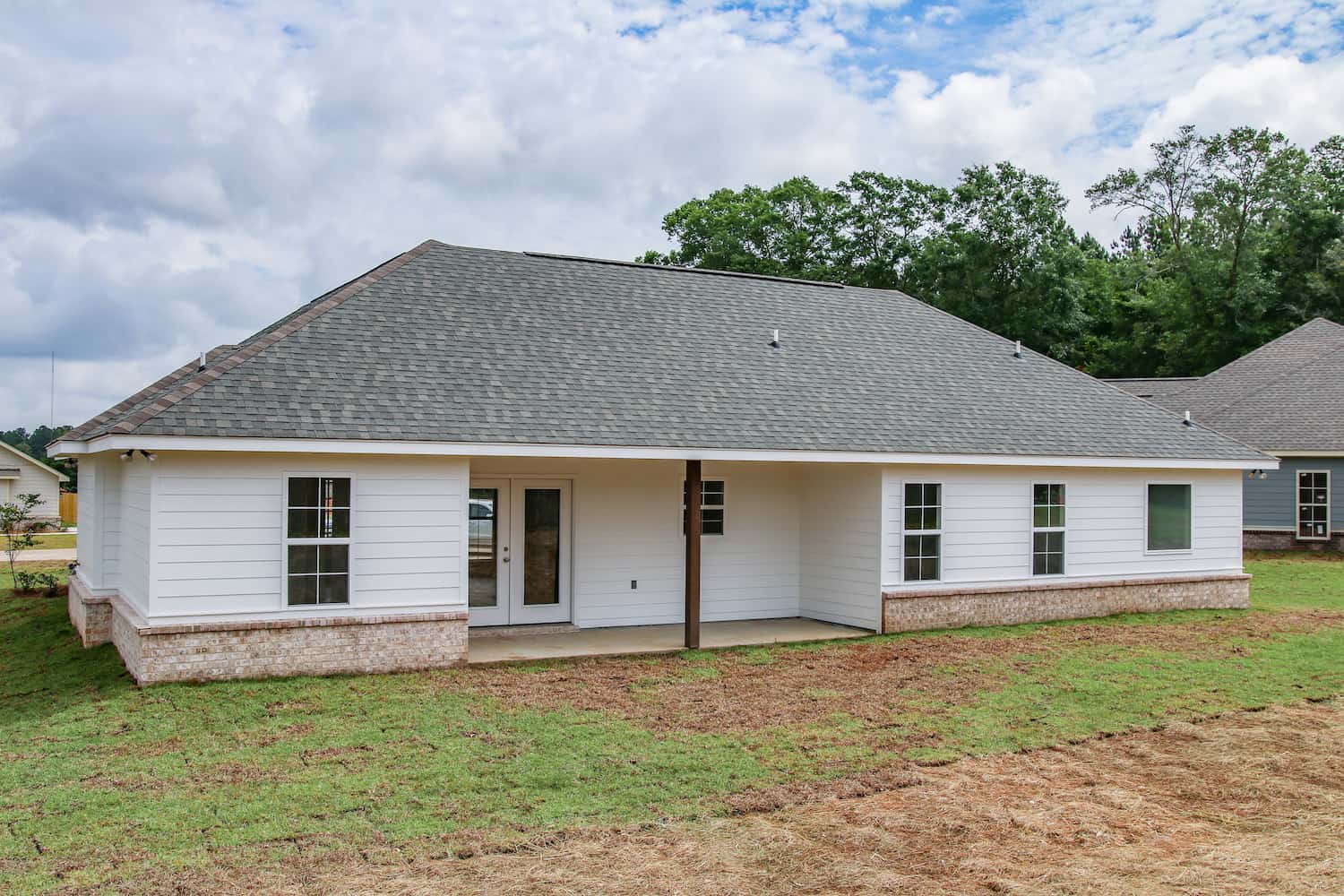 Rear View of this 3-Bedroom,1459 Sq Ft Plan -142-1271