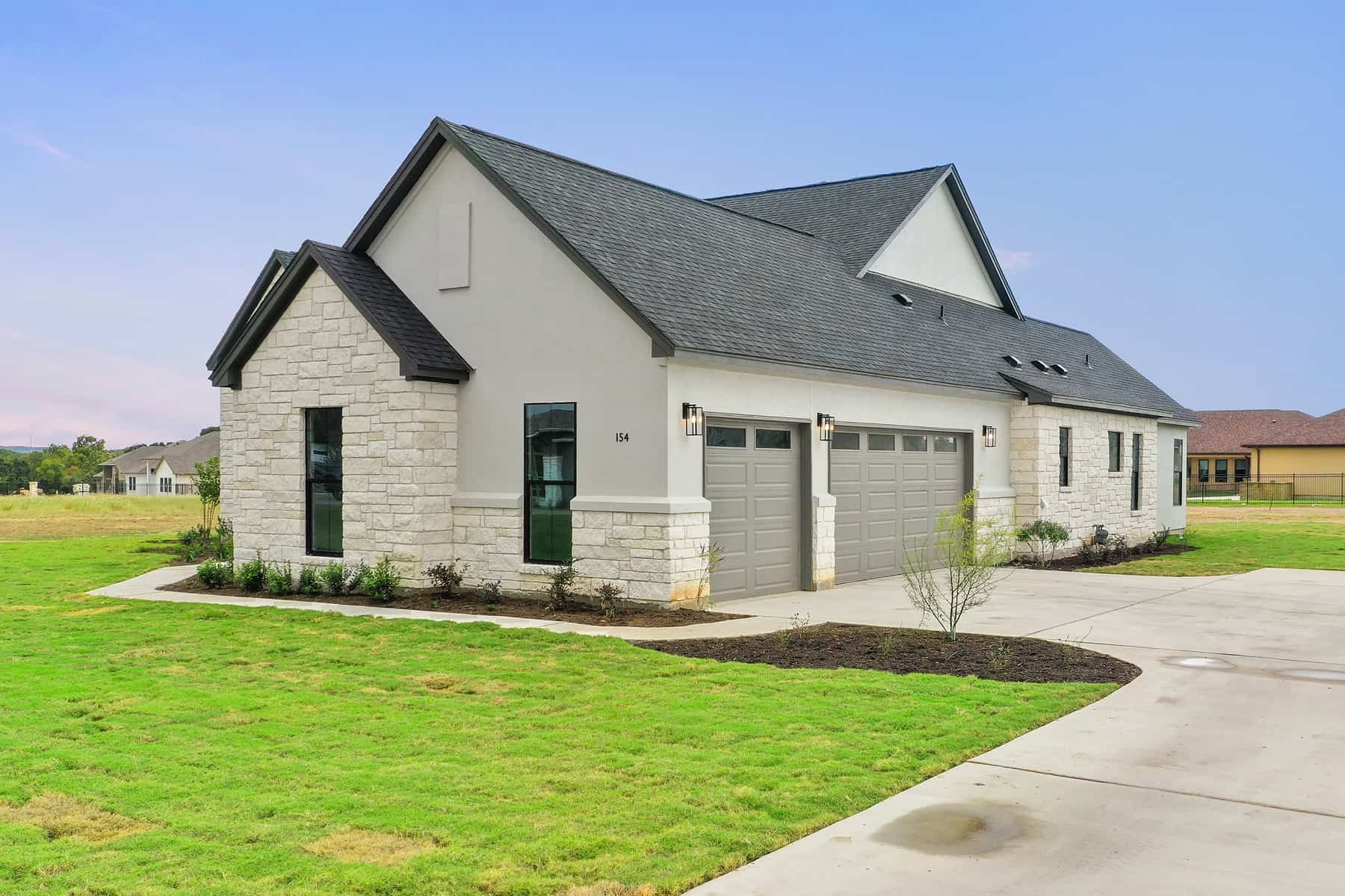 Side View of this 4-Bedroom,3055 Sq Ft Plan -142-1439