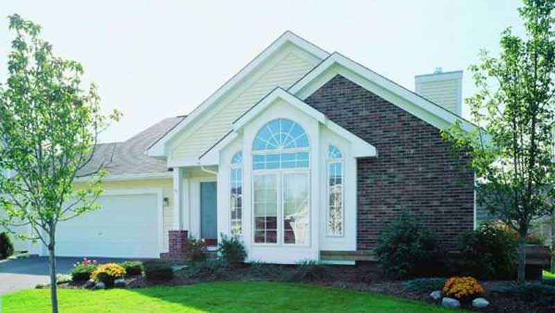 Front view of Ranch home (ThePlanCollection: House Plan #146-1689)